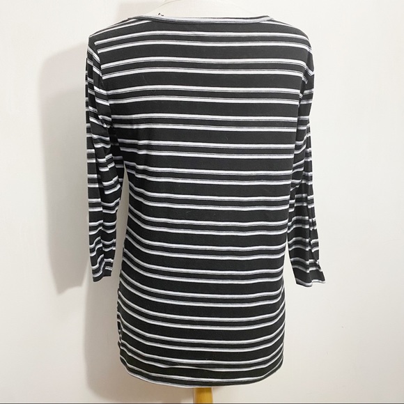 BOBBIE BROOKS keyhole neck stripe tee gather front. M Black and white - Picture 5 of 7